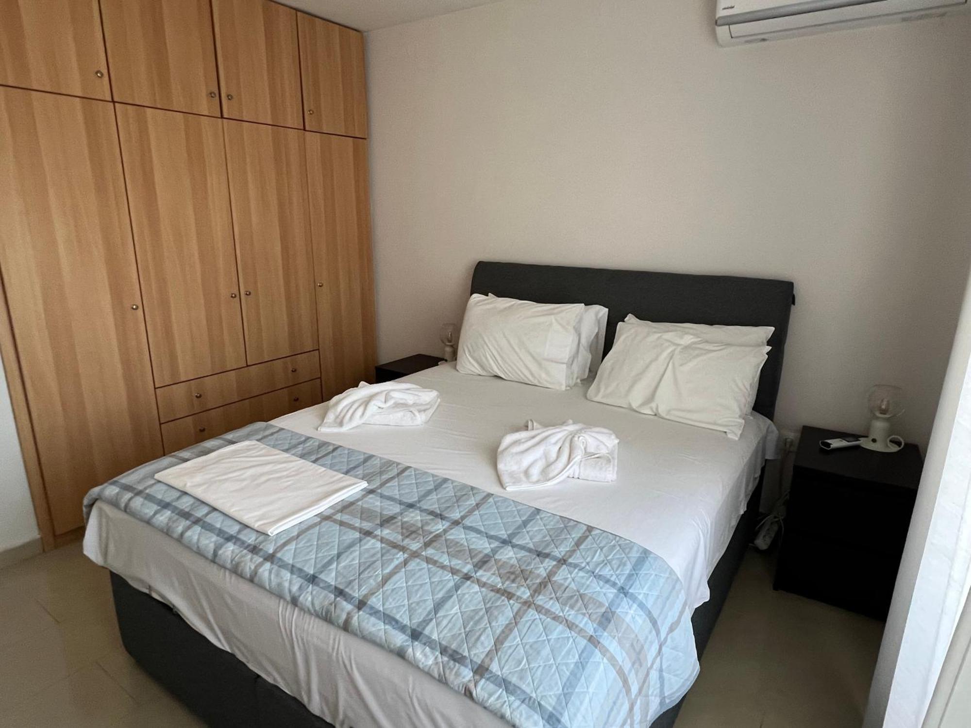Two-Storey Beachfront Maisonette توروني المظهر الخارجي الصورة